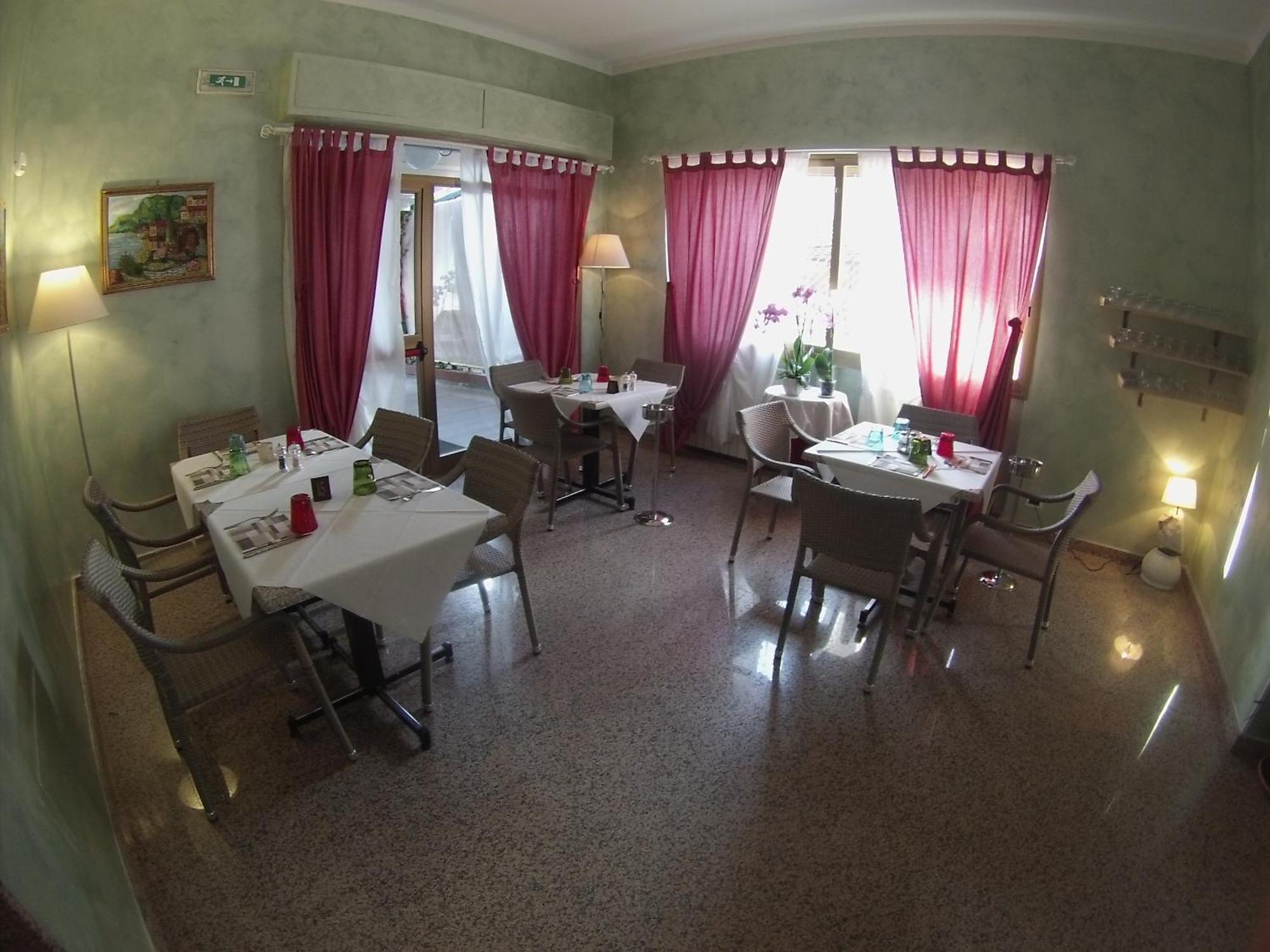 Hotel Jole Marina dʼMarina dʼAndora Dış mekan fotoğraf