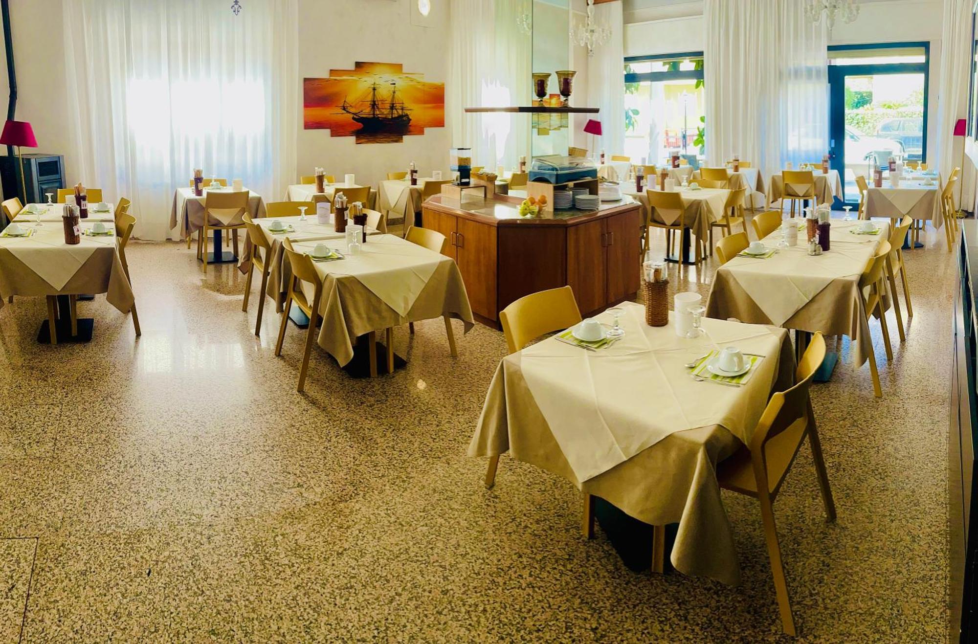 Hotel Jole Marina dʼMarina dʼAndora Dış mekan fotoğraf