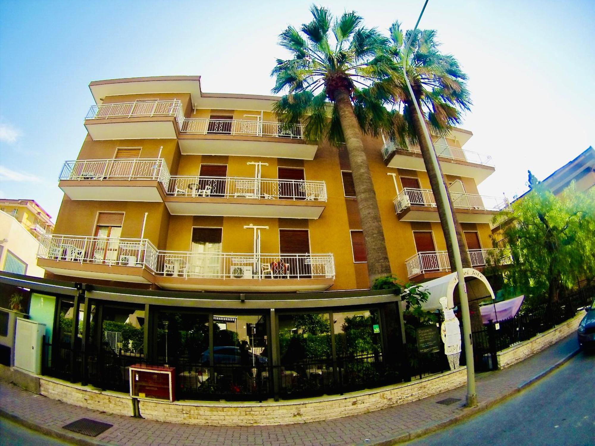 Hotel Jole Marina dʼMarina dʼAndora Dış mekan fotoğraf